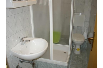 Family pension Kustići 3